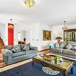 Villa Paris By